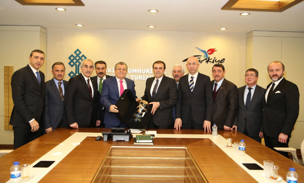 ''Turizm yatırım izin belgeleri Turizm bakanlığından verilsin''