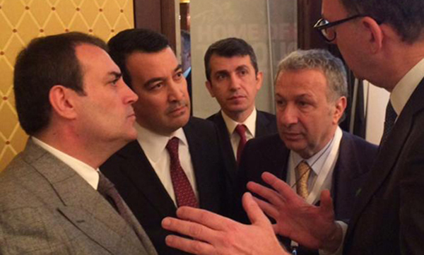 Bakan Ünal, Alman tur operatörleri ile bir araya geldi