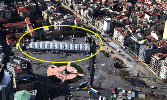 Taksim'de cami için esnafa 'çıkın' tebligatı gidiyor