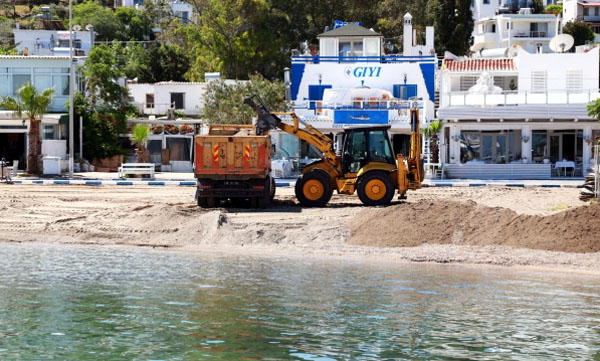 Bodrum'un plajları düzenleniyor