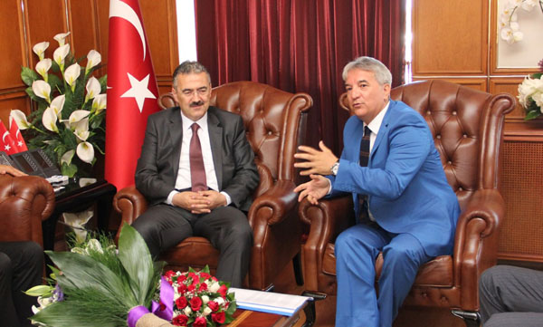 Vali Ayyıldız: ''Turizmcilerle işbirliği içinde olacağız''