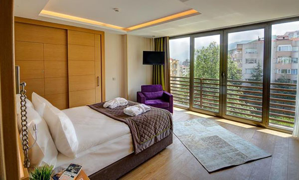 Ramada Bursa Çekirge Hotel misafirlerini ağırlamaya başladı