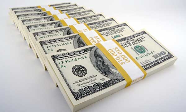 Dolar son bir ayın zirvesinde