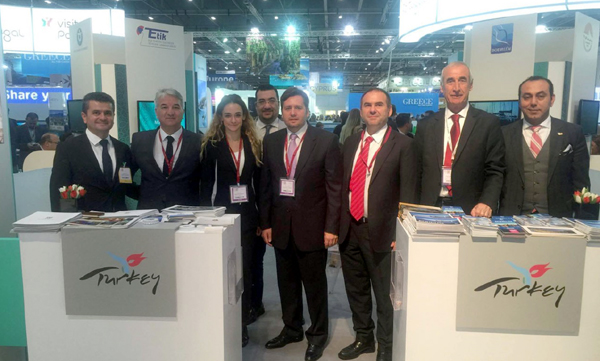 Egeli turizmcilerin Londra çıkarması