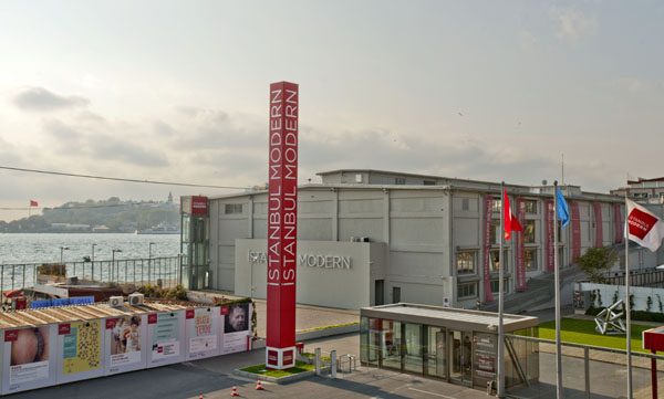 İstanbul Modern'in yeni müze binası için imzalar atıldı
