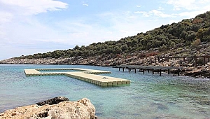Finike Kadınlar Plajı bayramda hizmette