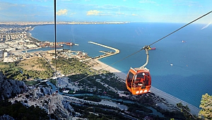 Tünektepe yerli ve yabancı turistlerin akınına uğradı