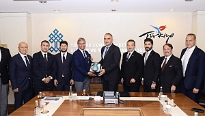 Bakan Mehmet Ersoy'a ilk resmi ziyaret TÜRSAB ve TURSAV'dan