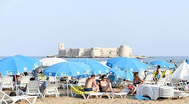 Plajlarda şezlong rantı dönemi sona erdi