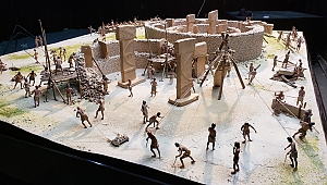 1600 saatte üretilen Göbeklitepe'nin maketi görücüye hazır