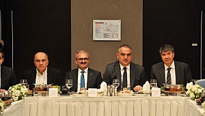 Bakan Ersoy, turizm sektör temsilcileriyle bir araya geldi