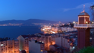 İzmir'in gözbebeği tarihi asansör