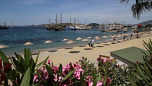 Bodrum'un belediye plajlarında şezlong olmayacak