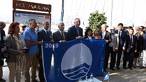 Bakan Ersoy, Fethiye'de ''Mavi Bayrak'' törenine katıldı