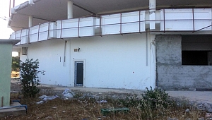 İnşaat halindeki otel için tatil sattılar