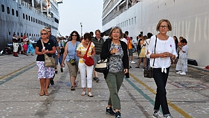 2,1 milyon kruvaziyer yolcusu ağırladı