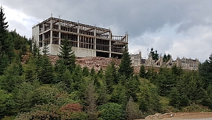 Beş yıldızlı otelin inşaası sürüyor