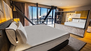 100 milyon dolarlık otel Taksim'de kapılarını açtı