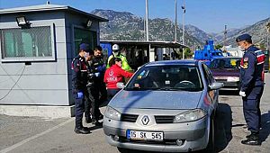 Vali'den 24 ilden izinsiz Antalya'ya gelenlere ceza uyarısı
