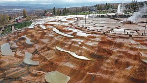Pamukkale travertenlerini andıran Altınkale açıldı