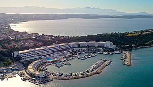 Altın Yunus Çeşme 1 Nisan'da kapılarını açıyor