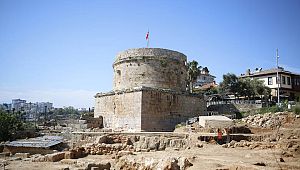 Hıdırlık kulesi turistik çekim merkezi haline getiriliyor