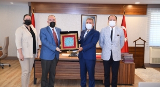 Adana gastronomiden hak ettiği payı alacak