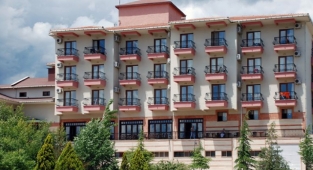 Belediyeden kiralık otel