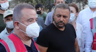 Muhittin Böcek, ''Geleceğimiz yanıyor. Yanıyoruz''