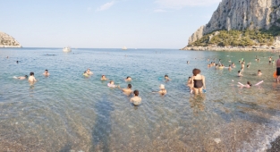 Sahiller hizmet bekliyor