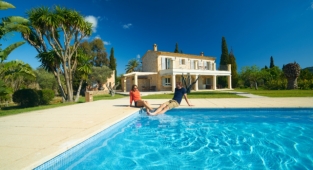 Villada tatil umuduyla dolandırılıyorlar