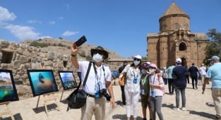 68 ülkeden 150 büyükelçi ve diplomat Van'da
