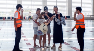 Antalya Havalimanı'nda Pandemiye karşı önlem