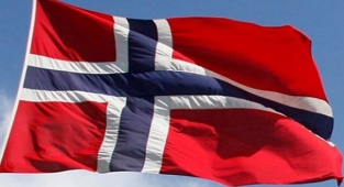 Norveç-Rusya sınırında turistler için ilginç uyarı yazısı