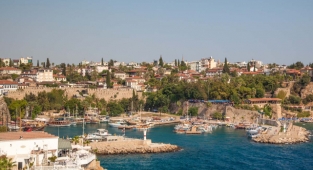 Antalya'yı ziyaret eden turist ayısı 6 milyonu geçti