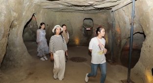 Kayaşehir'e yabancı turistlerin ilgisi sürüyor
