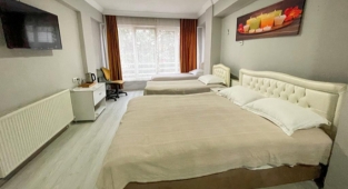 Öğrenciler için otel kiraladı