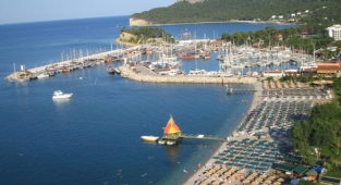 Pandemide Antalya'nın yıldızı Kemer oldu