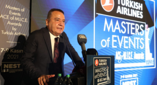 Turizmcilerimizin emrindeyim