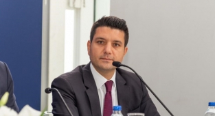 Turizmde dalgalı toparlanma devam edecek