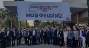 Antalya'da 150 bin nitelikli personel sektörden kaçtı