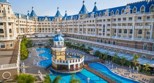 Haydarpaşa Tren Garı mimarili otel!
