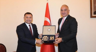 Turizmcilerin beklentilerini Bakan Ersoy'a iletti