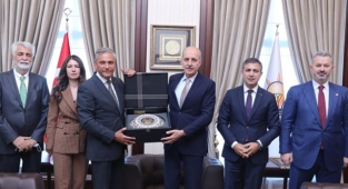 TÜRSAB, sektörün sorunlarını siyasilere aktarıyor