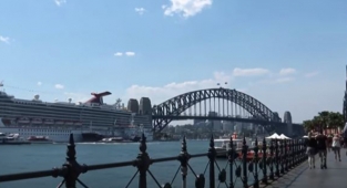 Avustralya kapılarını yeniden açtı