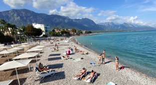 Kemer'de yaz devam ediyor