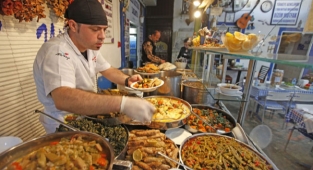 Yeme-içme sektörüne çalışan ilgisi azaldı