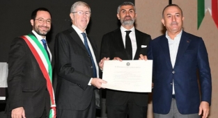 Turizm gelirlerini 70 milyar dolar olarak revize ettik