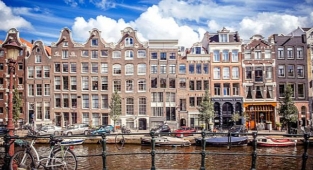 Hollanda yeniden tam kapanmaya gidiyor