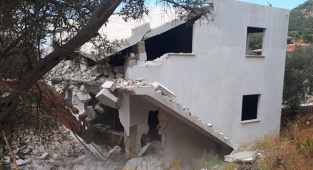 Bodrum'da 3 ayda 47 kaçak bina yıkıldı